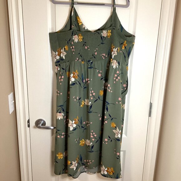 Old Navy Cami Women's Green Floral Dress Size XXL Adjustable Straps Smocking - Picture 6 of 10